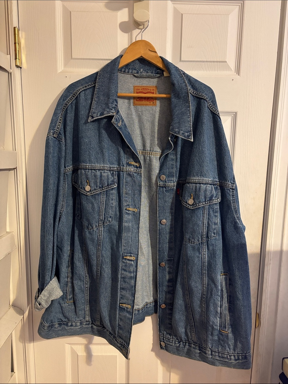 Levi's Relaxed Blue Denim Trucker Jacket